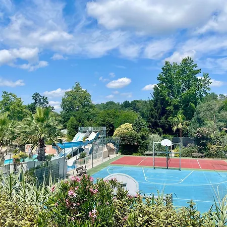 Prl Les Platanes Kamp alanı